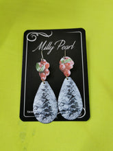 Load image into Gallery viewer, Earrings made from Basilur tins